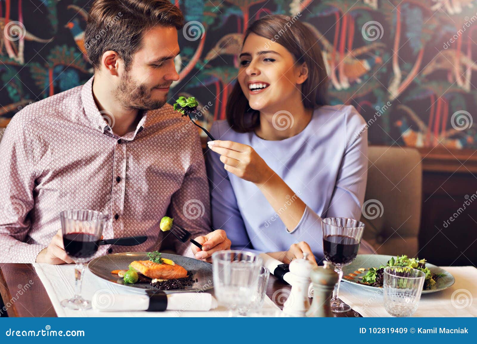 Niodate: A Modern Strategy to Online Internet Dating Niodate: A Modern Strategy to Online Internet Dating